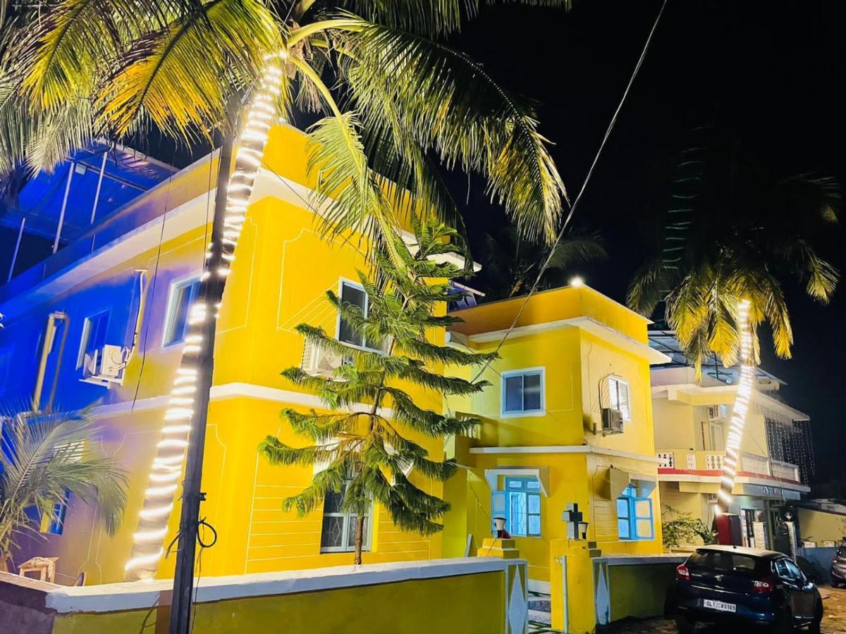 Trippy Spot Hostel & Cafe Vagator Bagian luar foto